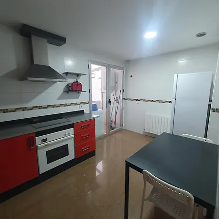 Piso Centrico Con Garaje En Apartamento Hellín